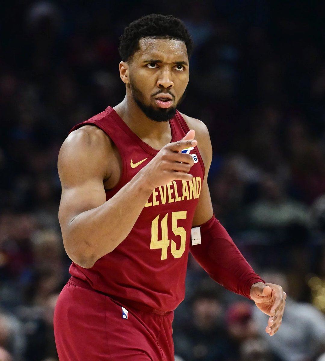 Evan Sidery (@esidery) on Twitter photo Updated odds to win the Eastern Conference next season via <a href="/DKSportsbook/">DraftKings Sportsbook</a>:
Cavaliers: +250
Knicks: +285
Magic: +550
Sixers: +1100
Celtics: +1100
Bucks: +1200
Hawks: +1200
Pistons: +1700
Pacers: +2800
Heat: +6500
Absolutely wide open race in the East next season. Updated odds to win the Eastern Conference next season via <a href="/DKSportsbook/">DraftKings Sportsbook</a>:
Cavaliers: +250
Knicks: +285
Magic: +550
Sixers: +1100
Celtics: +1100
Bucks: +1200
Hawks: +1200
Pistons: +1700
Pacers: +2800
Heat: +6500
Absolutely wide open race in the East next season.