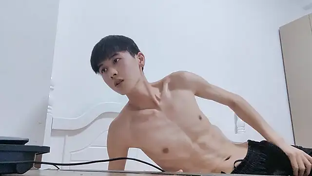 He is live, visit his profile to see more stripboyz.com/xiaojie2563/pr…