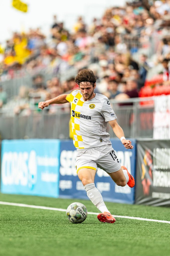 MemphisMSoccer's tweet image. From Memphis to the Pros with @lukebiasi11 ๐ช
Biasi is currently in his fourth season with @RiverhoundsSC helping the club win the USL Championship Playersโ Shield in 2023!
#GoTigersGo | #TigerAlum