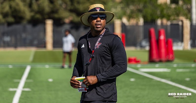 RedRaiderSports.com (@redraidersports) on Twitter photo 2027 Cypress (TX) Springs cornerback Kameron Roberson (<a href="/kamroberson30/">Kameron Roberson</a>) picked up an offer from #TexasTech following a big time camp performance.
“Earning the offer from Texas Tech is big. They are doing great things in Lubbock” #GunsUp #WreckEm
➡️ on3.com/sites/red-raid… 2027 Cypress (TX) Springs cornerback Kameron Roberson (<a href="/kamroberson30/">Kameron Roberson</a>) picked up an offer from #TexasTech following a big time camp performance.
“Earning the offer from Texas Tech is big. They are doing great things in Lubbock” #GunsUp #WreckEm
➡️ on3.com/sites/red-raid…