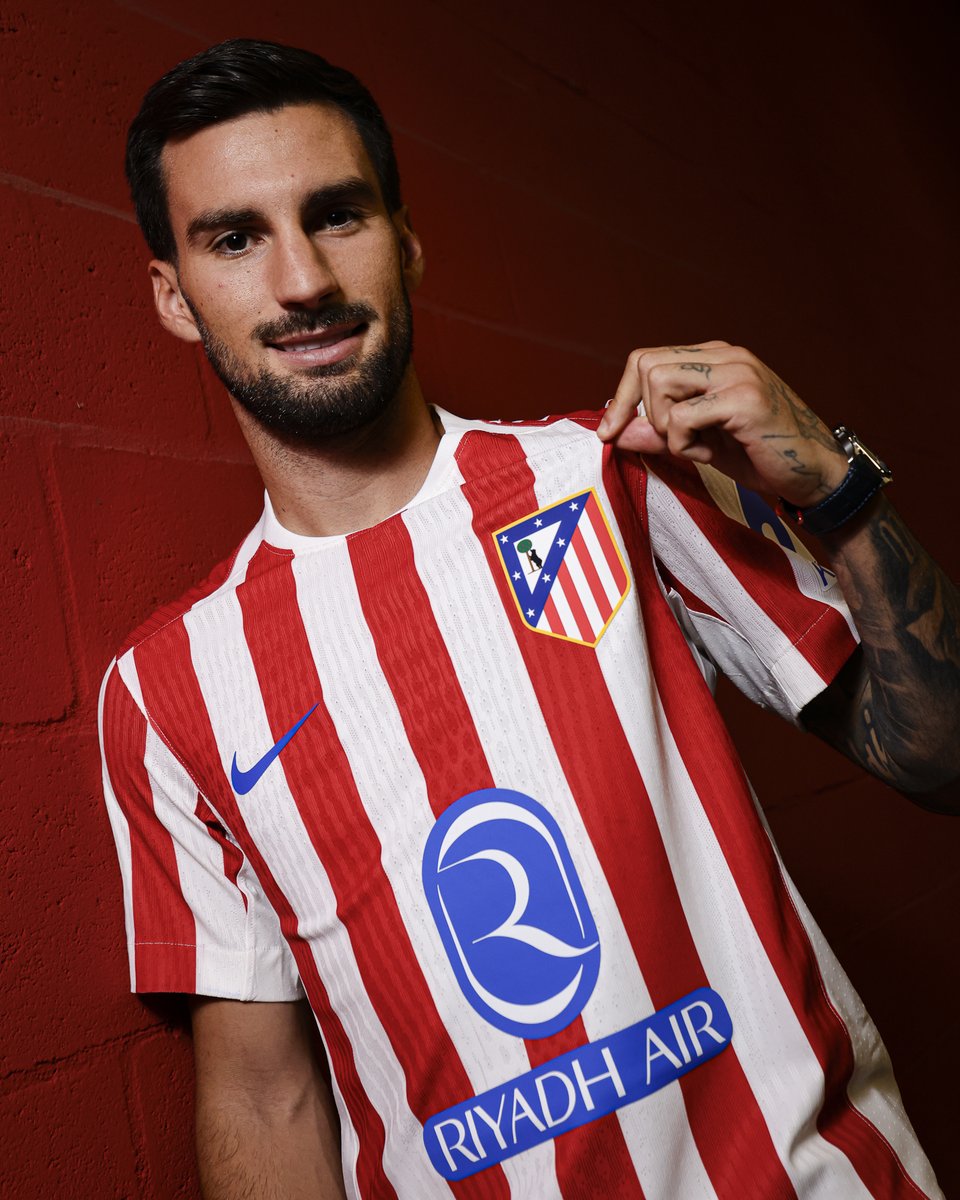 Álex Baena.

Jugador del Atlético de Madrid. ❤️🤍