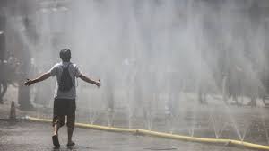 DsrRifat6452's tweet photo. Temperatures reached 39 degrees Celsius in North Rhine-Westphalia today. In the afternoon, severe storms moved in from the southwest. Get heat news from across the state here in the ticker.
See more details👉: https://t.co/OW414C8Fqc
#Germany #Germanyweather #unwetterwarnungköln https://t.co/gIOJS2abZe