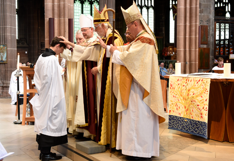 Ian_Gomersall's tweet photo. Choose your bishop for ordination?
A curious event at a deacon's ordination in @DioManchester @churchofengland. 
A new precedent for conservative evangelicals? 
https://t.co/S2hX7pMPfY 
 @Rgt71Robert @charliebelllive https://t.co/8JvvXbIcup