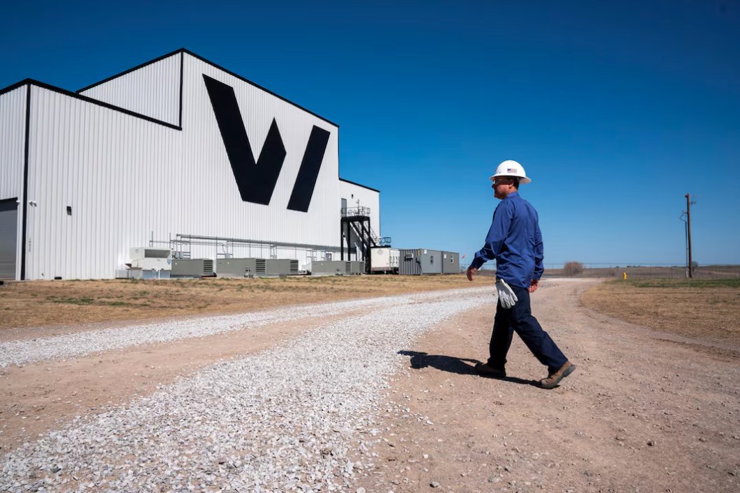 Oklahoma is leading the way in onshoring critical mineral manufacturing.

With 519 jobs &amp; $94.4M in annual economic impact from the industry already, the new EGA aluminum plant is set to double U.S. production and have a $26.3B impact on Oklahoma’s GDP.
reuters.com/world/us/rural…