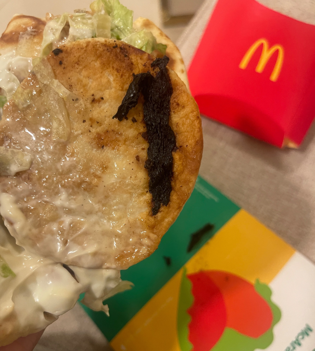 8aul_'s tweet photo. @McDonaldsKSA ممكن افهم هذا ايش ؟ https://t.co/EIKCe3ly36
