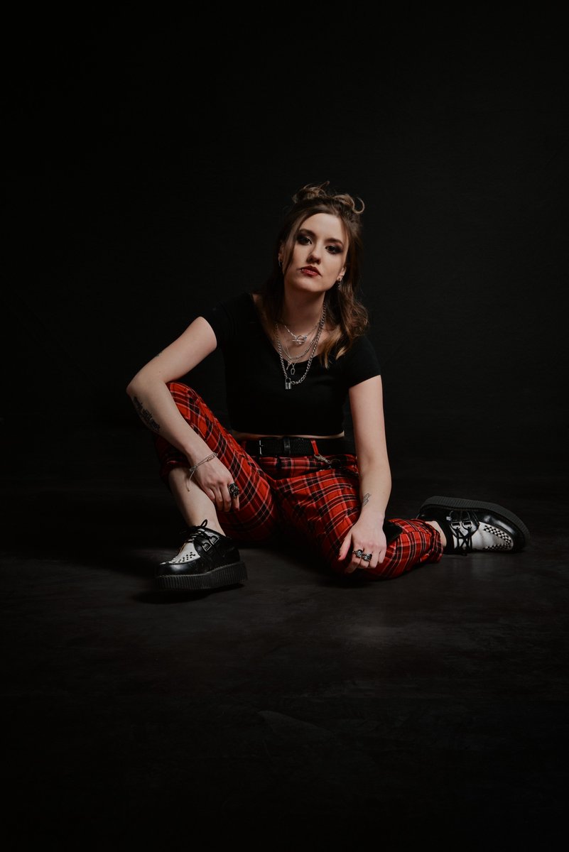 And today's star is V! Happy 4 year anniversary to all my victims 🔪
open.spotify.com/album/4dMCSUeB…