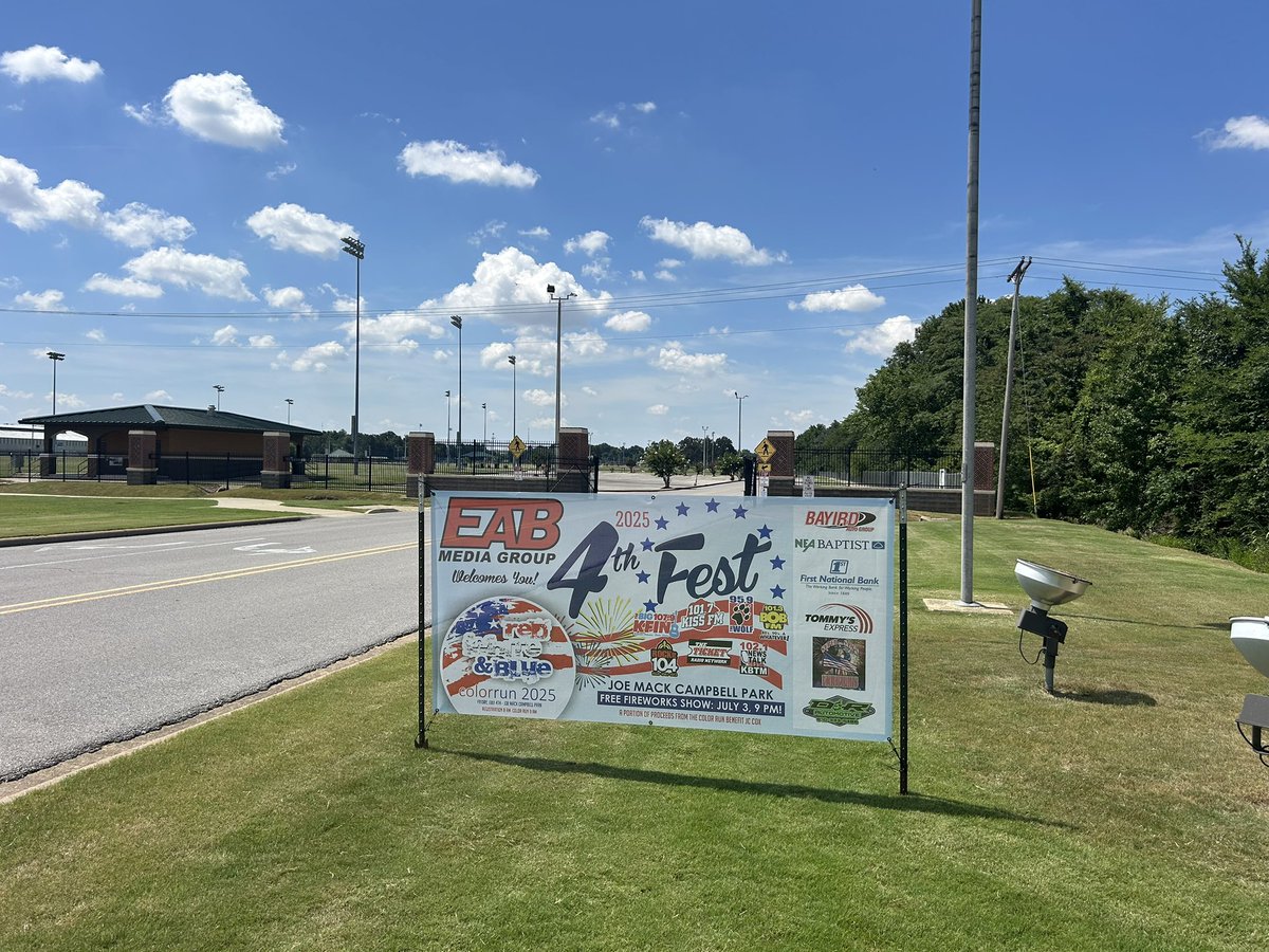TheTicketRadio's tweet image. 4th Fest is upon us! Make plans to be at Joe Mack Campbell Park Thursday night, July 3rd for fireworks set to music!
Then, join us Friday morning for the Red, White & Blue Color Run/Walk. Registration at 8, with the race starting at 9am.
Can’t wait to see you there!!