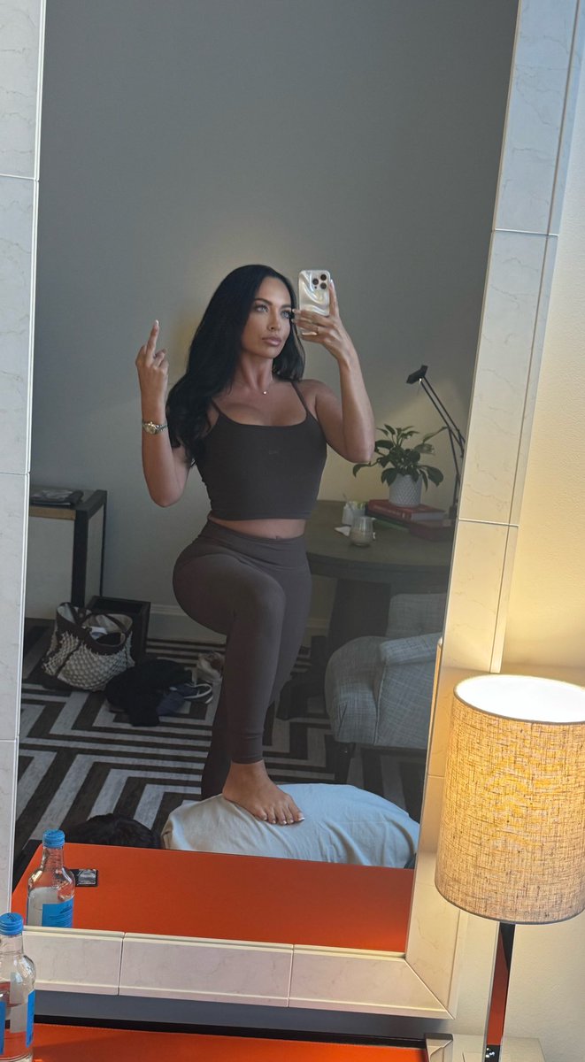 Men love being on their knees for me 🥰