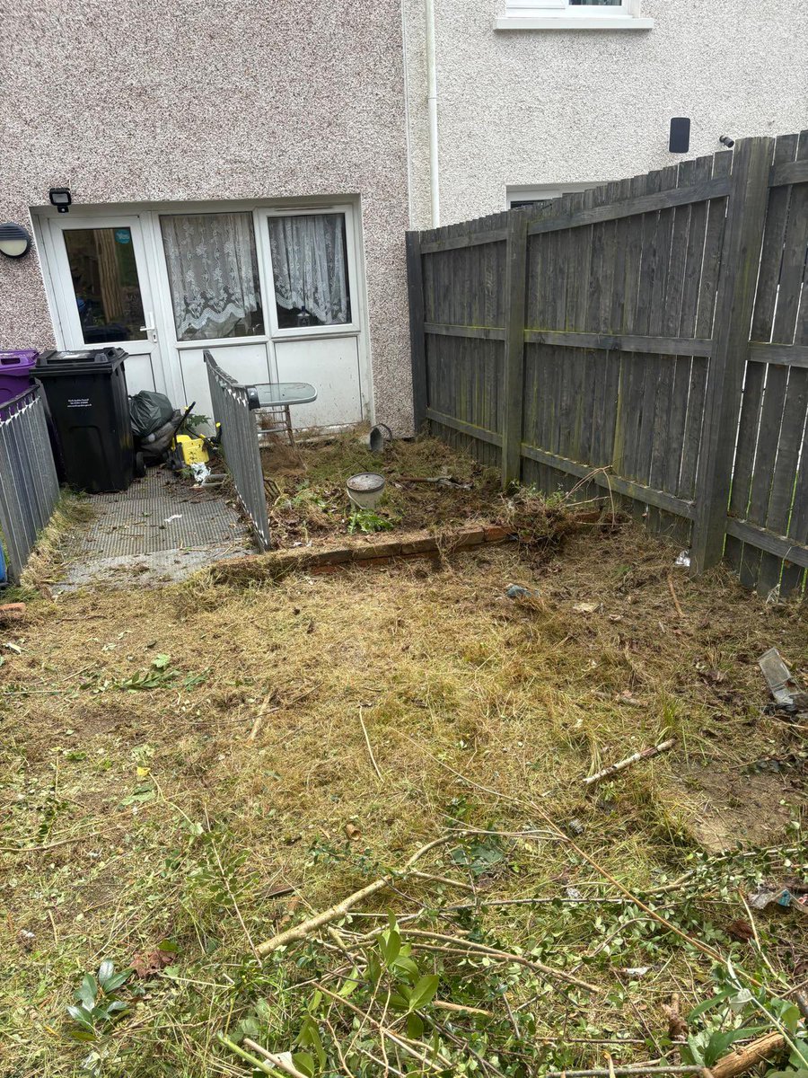 Justice Services (@nacjustice) on Twitter photo One of our Supervisors and his team
supported with a garden clearance last week in Dreghorn. Well done to everyone involved. ππ»ππ»ππ». One of our Supervisors and his team
supported with a garden clearance last week in Dreghorn. Well done to everyone involved. ππ»ππ»ππ».