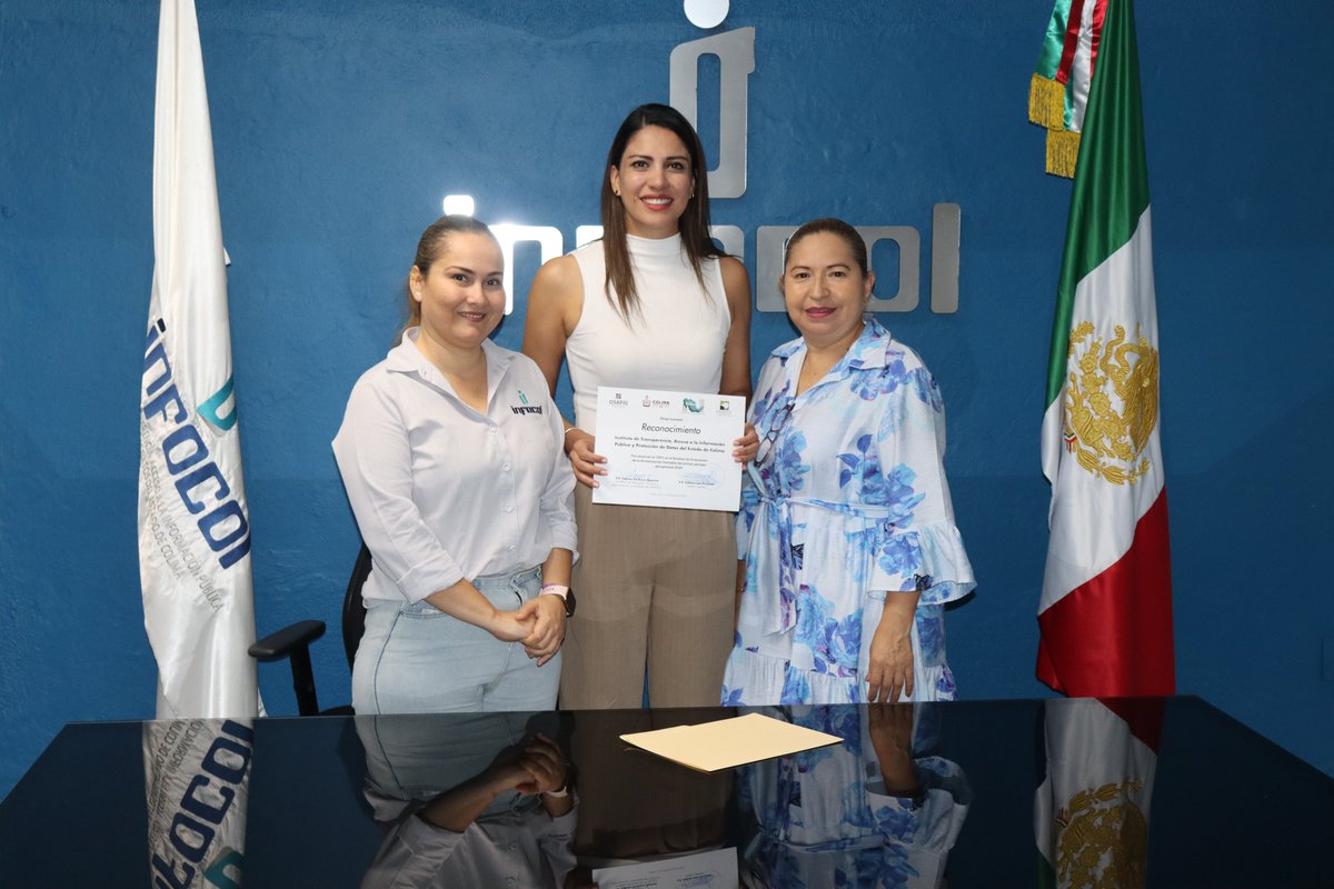 Infocol_Col's tweet photo. La Auditora General del Osafig Esthela León, hizo entrega al Infocol el reconocimiento por alcanzar el 100% en el Sistema de Evaluación de la Armonización Contable del primer período del ejercicio 2025; fue recibida por la Comisionada Presidenta  Paulina Urzúa. https://t.co/V7KwAuMIJF