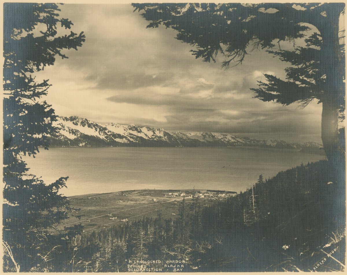 HooverPresLib's tweet image. #OnThisDay July 13, 1923, President Harding’s “Voyage of Understanding” stopped at Anchorage & Chickaloon. Next, they embarked on a 7-day tour on the Alaska Railroad starting at Seward, heading to Fairbanks. (1923-99, 1923-a45, 31-hhcom-b19-f01i01 )