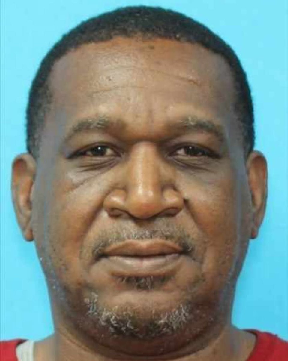 KPRC2Corley's tweet photo. Select Softball Coach, Thaddeus Lewis, is accused of vanishing after taking parents money. After our story aired last night, Pasadena Police released his photo. Detectives are asking for info because they believe he's done this before. @KPRC2
https://t.co/lSd6DHYZES https://t.co/6hnAgg2eDi