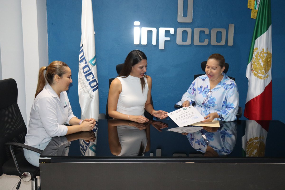 La Auditora General del Osafig Esthela León, hizo entrega al Infocol el reconocimiento por alcanzar el 100% en el Sistema de Evaluación de la Armonización Contable del primer período del ejercicio 2025; fue recibida por la Comisionada Presidenta  Paulina Urzúa.