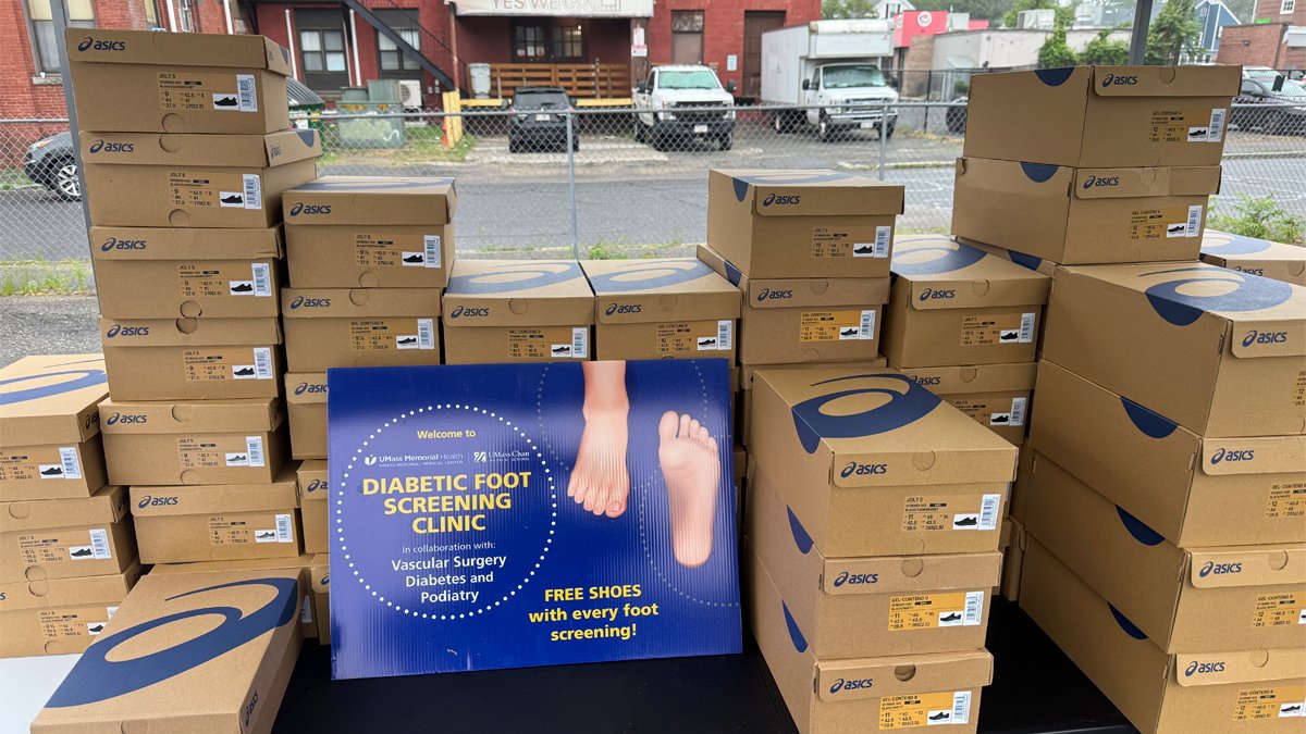 UMass Chan Medical School (@umasschan) on Twitter photo Volunteers from <a href="/UMassChan/">UMass Chan Medical School</a> & @UMassMemorial staffed the 10th Diabetic Foot Screening on Saturday. About 50 underserved patients were screened for diabetes, skin cancer, wound care and other needs, and received sneakers, lunch and skin care supplies. <a href="/UMassVascSurg/">UMassVascular</a> <a href="/UMassDiabetes/">UMassDiabetes</a> Volunteers from <a href="/UMassChan/">UMass Chan Medical School</a> & @UMassMemorial staffed the 10th Diabetic Foot Screening on Saturday. About 50 underserved patients were screened for diabetes, skin cancer, wound care and other needs, and received sneakers, lunch and skin care supplies. <a href="/UMassVascSurg/">UMassVascular</a> <a href="/UMassDiabetes/">UMassDiabetes</a>
