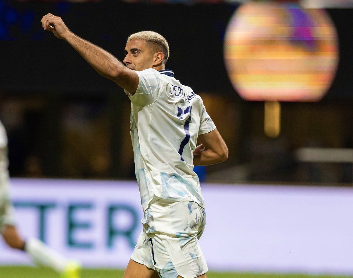 Poco se hablará de que Germán Berterame tuvo un gran partido ayer y que levantó su participación del Mundial de Clubes con 3 goles, solo porque ahorita está de moda pegarle y pedir un '9', pero las cosas como son, ayer las que tuvo las mandó a guardar. 

Con esto no digo que no
