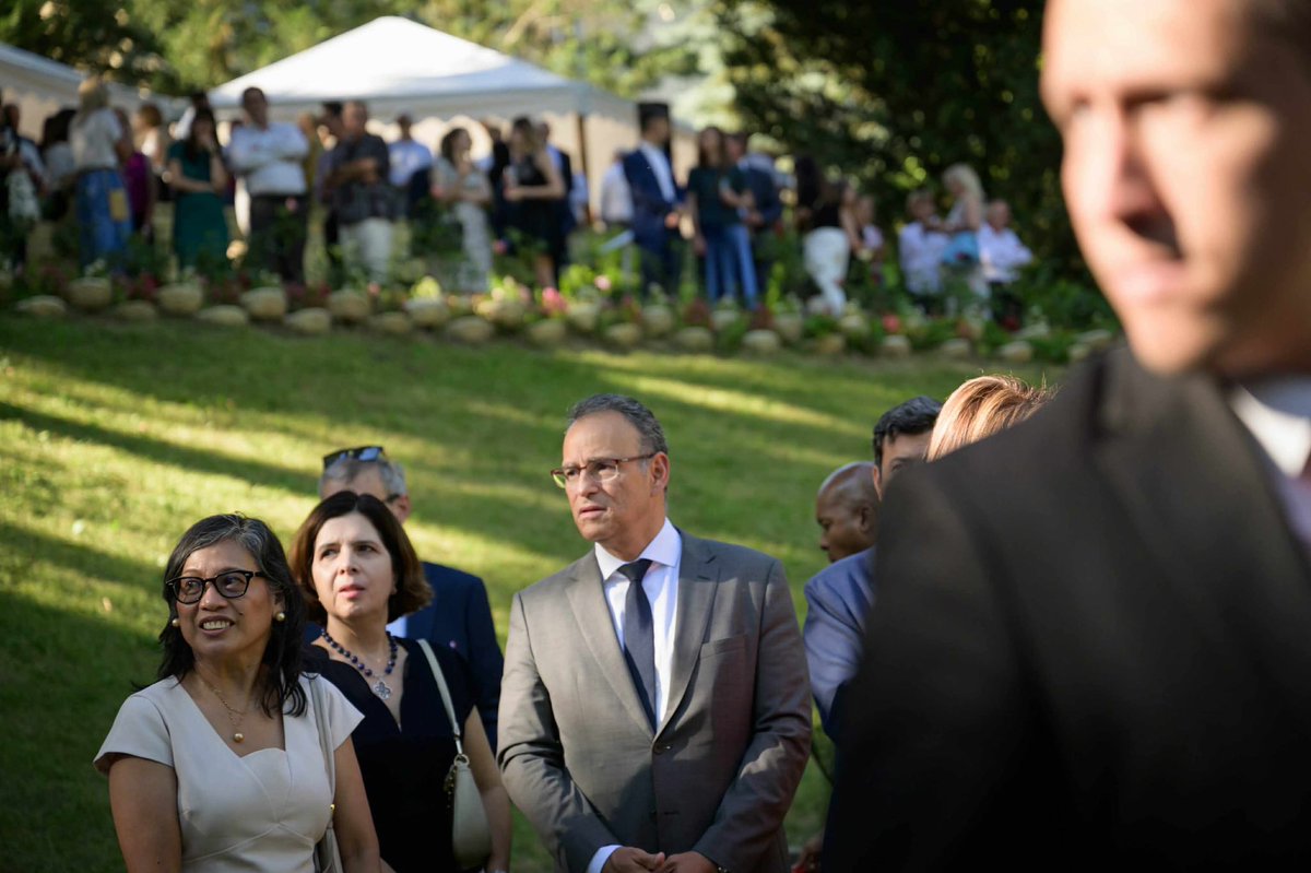 FM_Szijjarto's tweet image. America First. Hungary First.
Thanks to @realDonaldTrump,
🇭🇺🇺🇸 ties entered a new golden era.
We stand together for peace, secure borders, fight against illegal migration, strong families & traditional values.
Honoured to speak at @USAmbHungary’s Independence Day reception.