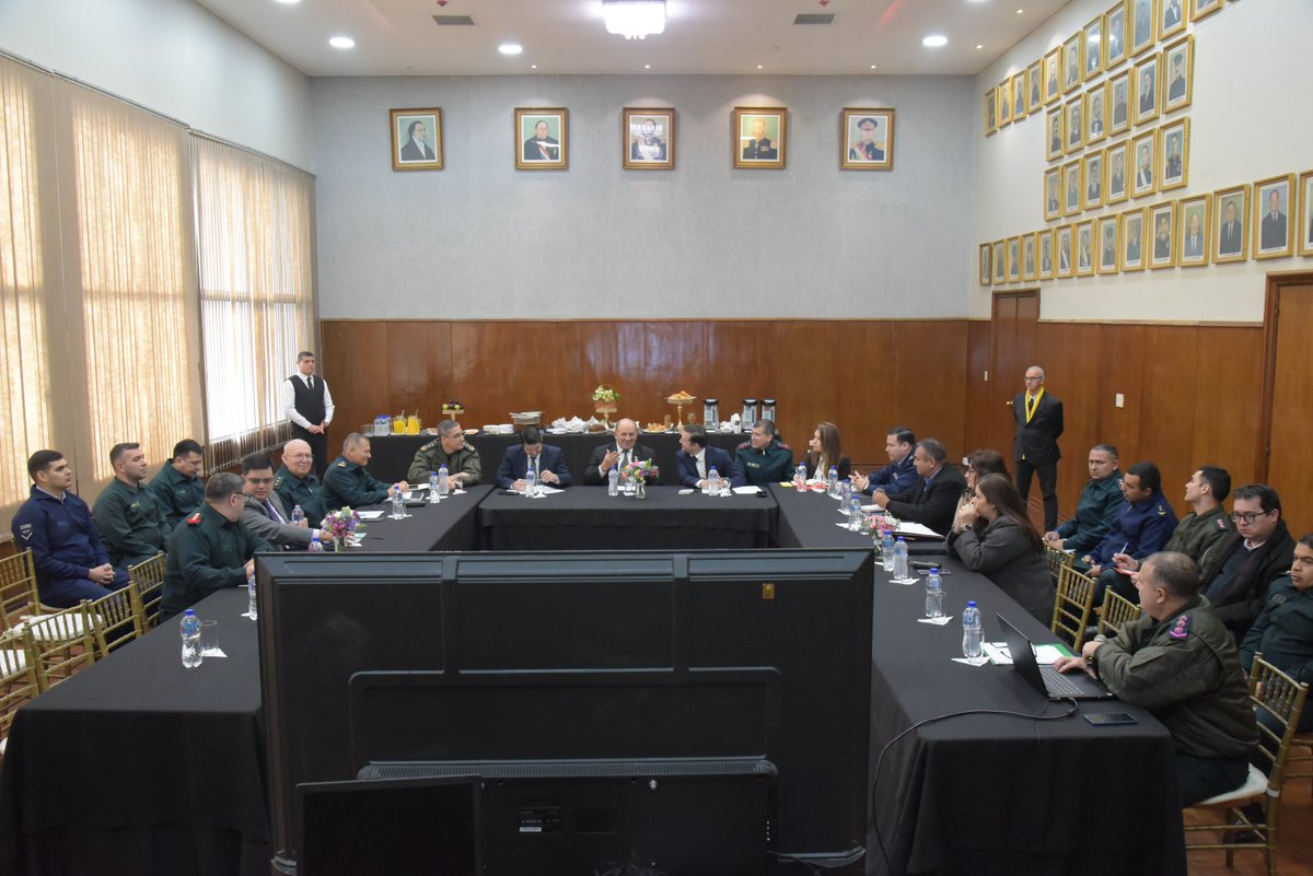 relacopaz's tweet photo. Reunión de la Secretaría Pro tempore con miembros del LCM

Con el objetivo de coordinar acciones y dar a conocer los avances de la organización de la III ALCONU se llevó a cabo una reunión entre los integrantes de la Secretaría Pro tempore de RELACOPAZ y miembros del LCM. https://t.co/dMojEabPy6