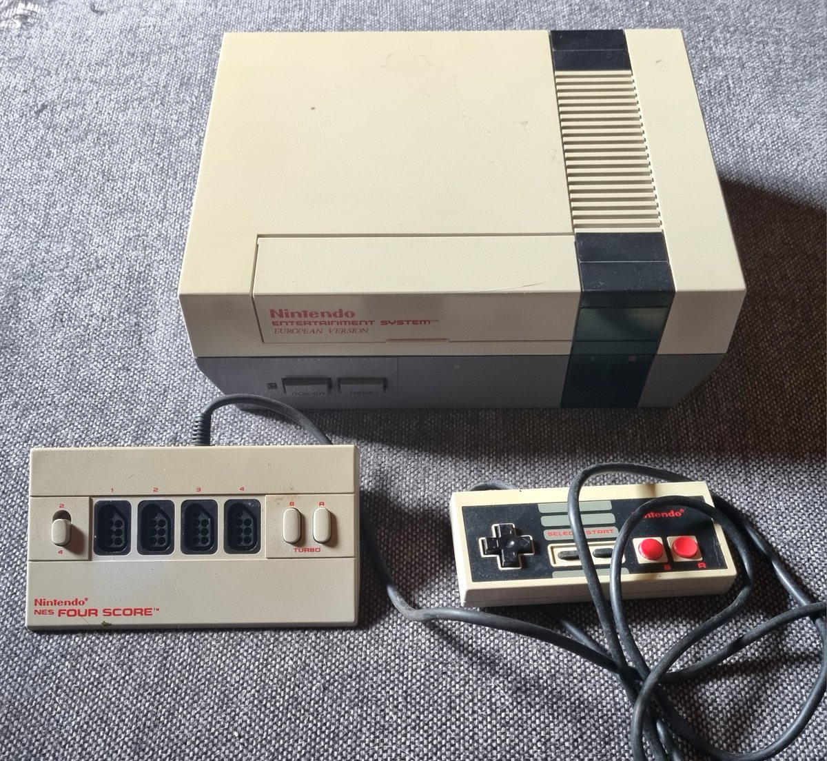 I bought a game console today....😄