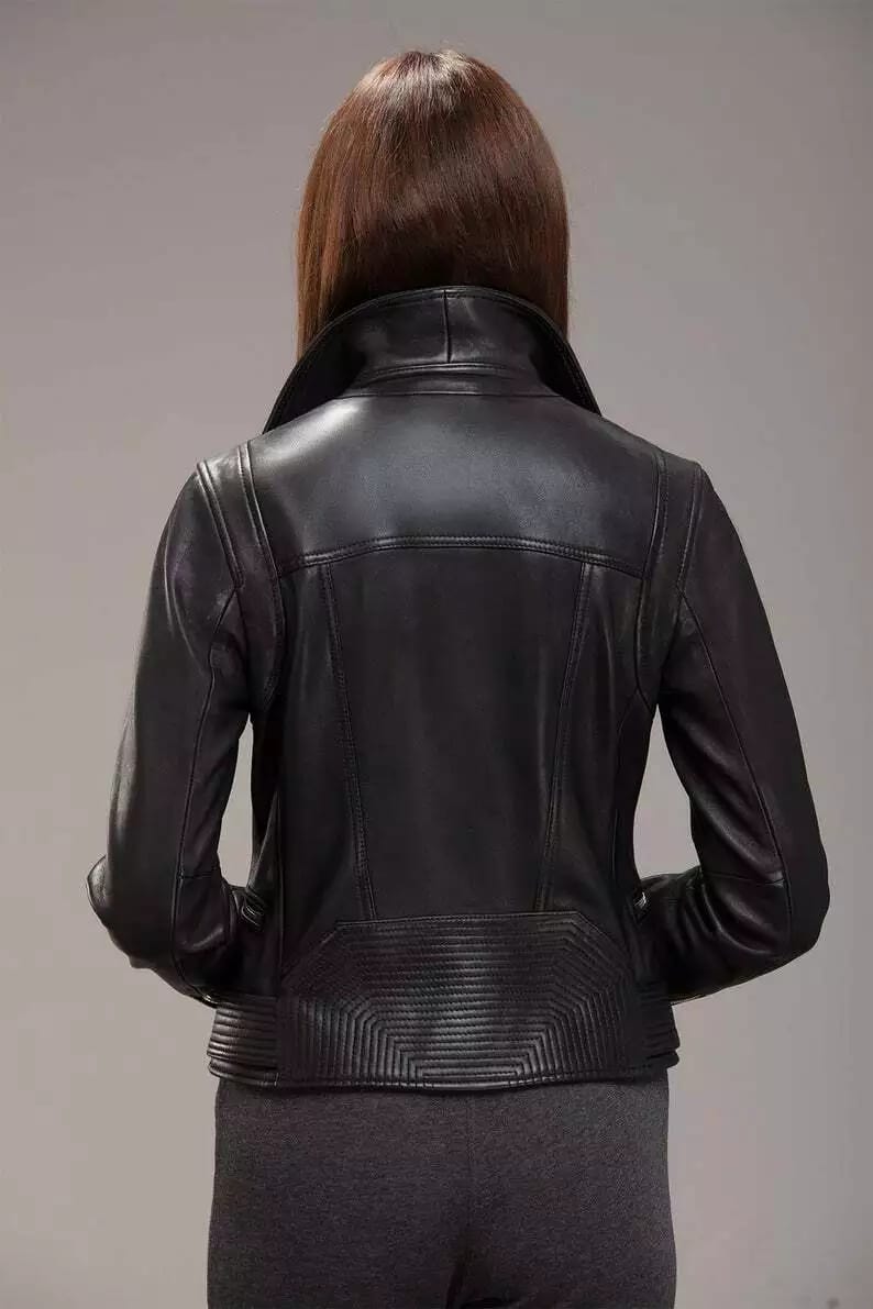 LeatherInvidia's tweet image. At Leatherinvidia, we don’t just make leather goods — we craft pieces that carry character, purpose, and timeless style.
Custom-made.

#LeatherWithSoul #ModernCraftsmanship #CustomLeather #HandmadeLuxury #LeatherStyle #B2BManufacturing #PrivateLabel #GlobalExport #MensFashion