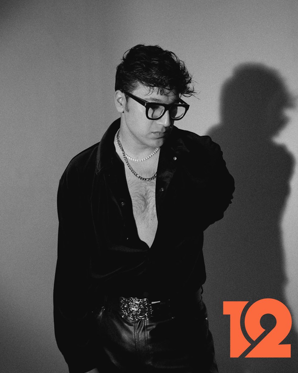 docemilmusic's tweet photo. Adrian Cota ha estado detrás de grandes nombres: Herbie Hancock, @JUANES, @FuerzaRegidafr, @CodySimpson y más. También coescribió el himno oficial de la Major League Soccer junto a @takeadaytrip
¡Esperamos con emoción su nueva música!
#AdriánCota #DOCEMILMUSIC #TheLatinWay https://t.co/Ml9ZboqLos