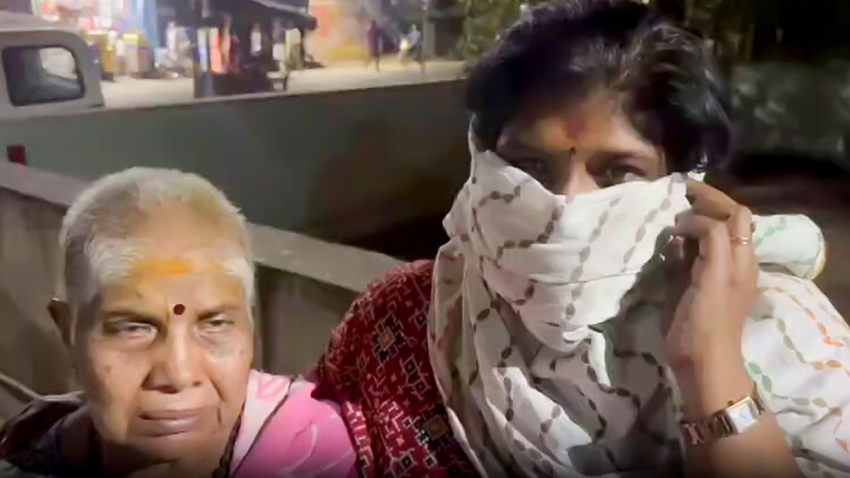 தலைமறைவான பணமோசடி பேர்வழி நிகிதா!

Video link : youtu.be/n0IO1IcW5LI?si…

#Tribes