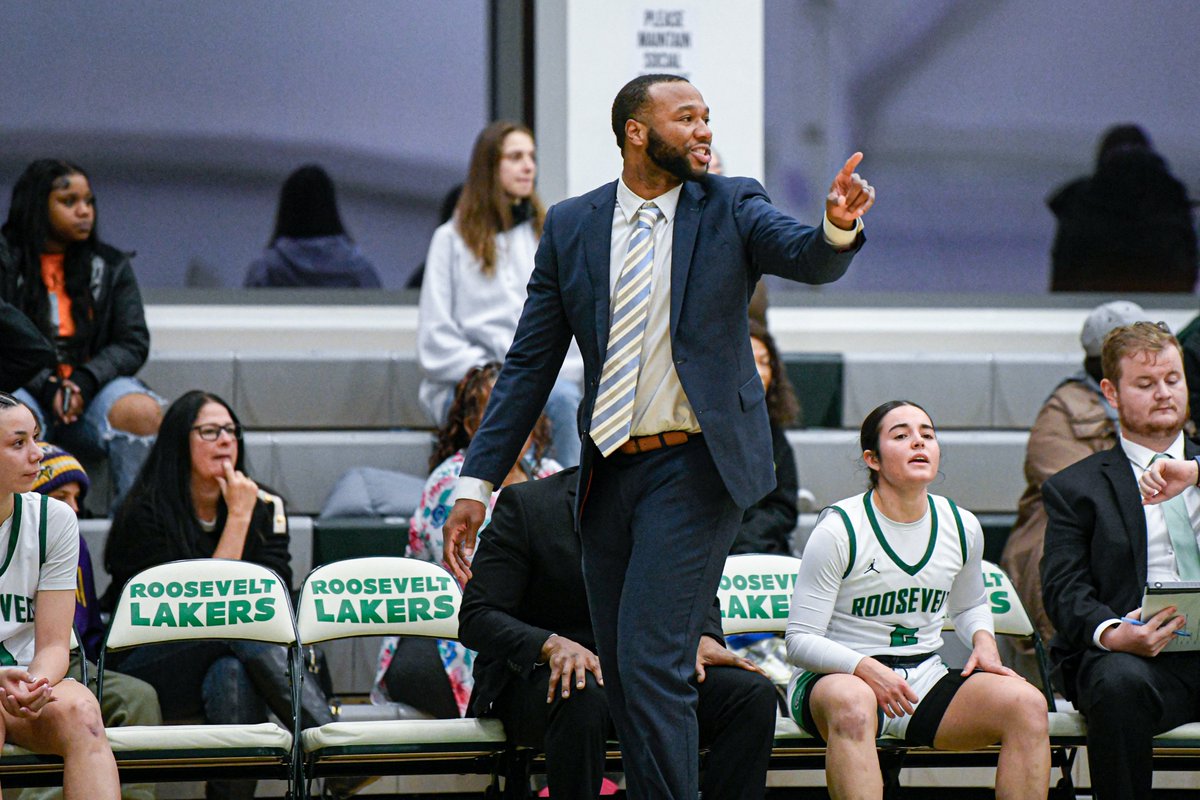 Thomas Rounds Out Roosevelt Women's Basketball Staff rooseveltlakers.com/news/2025/7/2/…