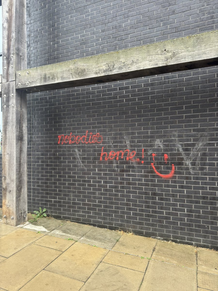 Thank you to <a href="/RGS_IBGschools/">RGS-IBG Schools</a> for an excellent day of CPD with <a href="/ucl/">UCL</a> colleagues in &amp; around Stratford 🏙️ It might have been a little damp but it was fab to learn more about this area I visit so often &amp; the impacts of ongoing gentrification here. Hoping to blog key takeaways soon 👩🏻‍🏫