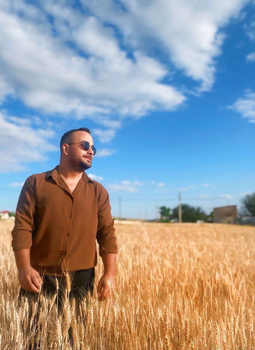 omeerHocaa's tweet photo. atandıktan sonra ilk kez köye geldim. 💙✨ 
Öyle güzel bir his ki. 

Kaçtığı yerlere içi rahat dönmeyi.
Allah herkese nasip etsin. 
Bir hayaliniz varsa peşinden gidin. ✨ https://t.co/6fzVR4EZBF