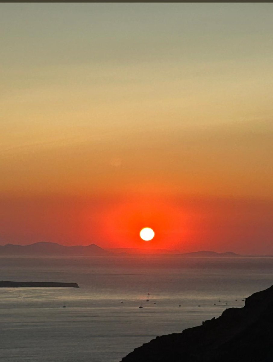 _mirror_image_'s tweet image. In ogni tramonto c’è musica e poesia