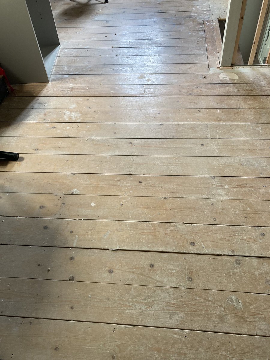 Delighted to be supporting the Red Balloon team to get DfE approval to open a new provision in Aylesbury. This staging in the studio will be a stunning historic launchpad for the pupils’ creativity. Famous feet have trodden these boards.