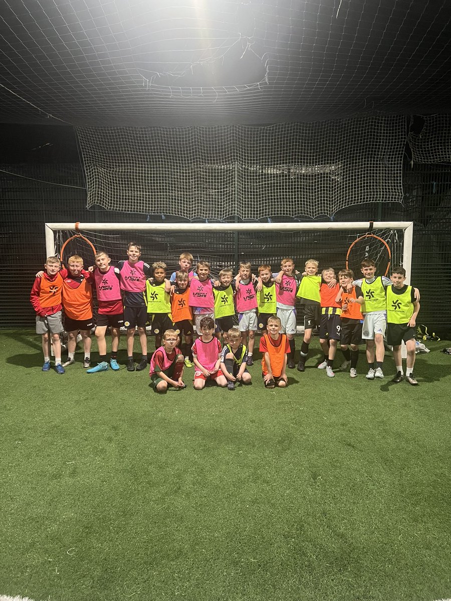 WEEK 1 DAY 3 of our SUMMER FOOTBALL CAMP. 

What a day today was 👏🏻 well done to all involved 🤝🏻

Challenge winners - Noel, Alistair, Harris 💪🏻
POTT - Miller ⚽️
Tournament winners - Oranges 🏆

To get signed up for tomorrow or Friday use the link below. 

myclub-hub.com/organisations/…