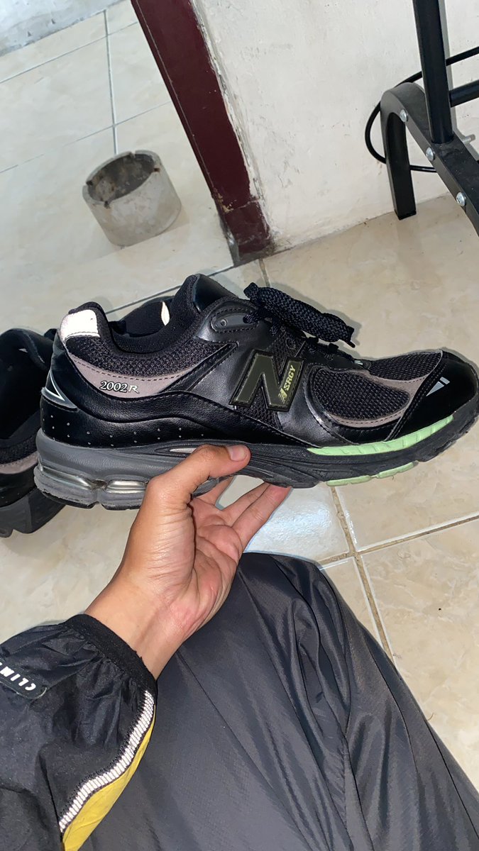 bima_mp23's tweet photo. @raflimeriah Iye bang lo mah enak CUMA punya adidas https://t.co/KXjA5EiNy4