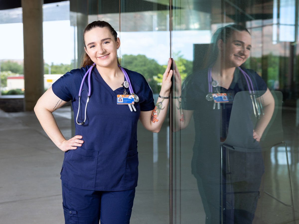 UTArlington's tweet image. Caroline King, an undergraduate nursing student at @utaconhi, has published her research on rural midwifery in the Online Journal of Rural Nursing and Health Care—a feat few undergrads achieve.
Her success highlights the power of dedication, mentorship, and Maverick Spirit!
To…