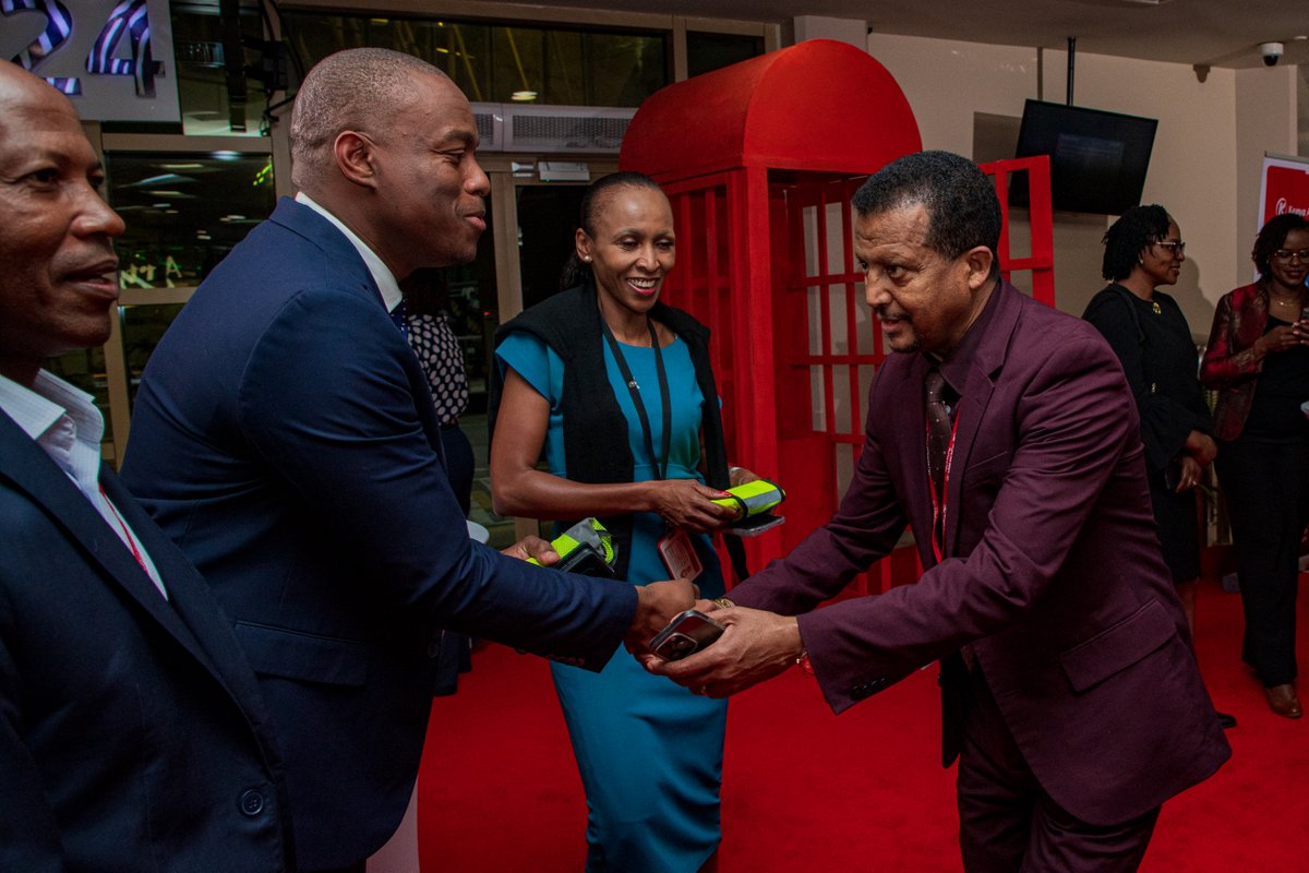 KenyaAirways's tweet photo. Guests have arrived at Gate 24, JKIA, for a memorable evening as we mark the official send-off to Gatwick.

#KQLondonGatwick #ThePrideOfAfrica https://t.co/R60kEBF7qv