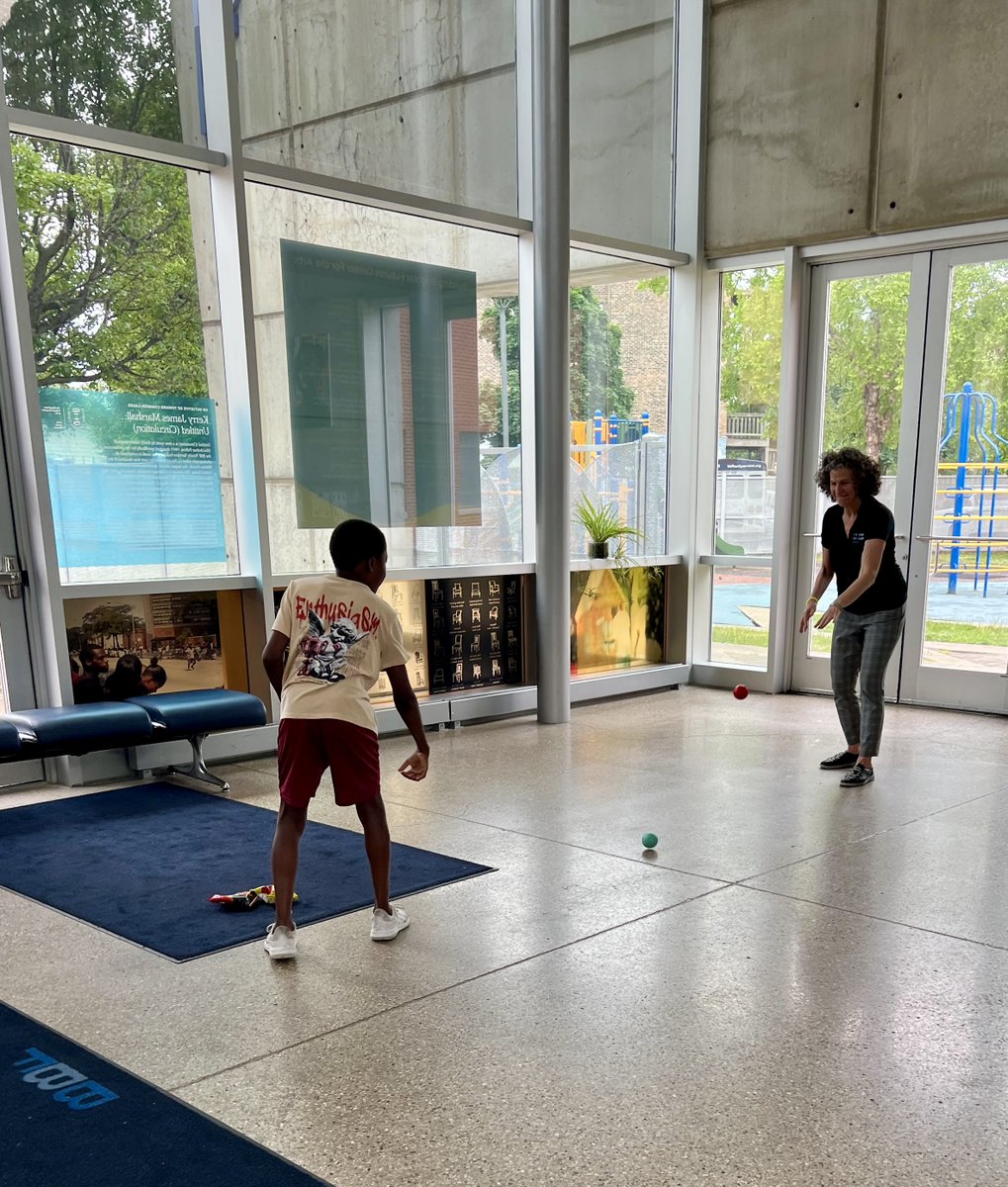 Lt. Governor Juliana Stratton (@ltgovstratton) on Twitter photo The Restore, Reinvest & Renew (R3) program is healing communities impacted by violence, incarceration, and disinvestment. R3 grantees like <a href="/FriendsChicago/">Friends of the Children - Chicago</a> are proof that mentorship changes lives. The Restore, Reinvest & Renew (R3) program is healing communities impacted by violence, incarceration, and disinvestment. R3 grantees like <a href="/FriendsChicago/">Friends of the Children - Chicago</a> are proof that mentorship changes lives.
