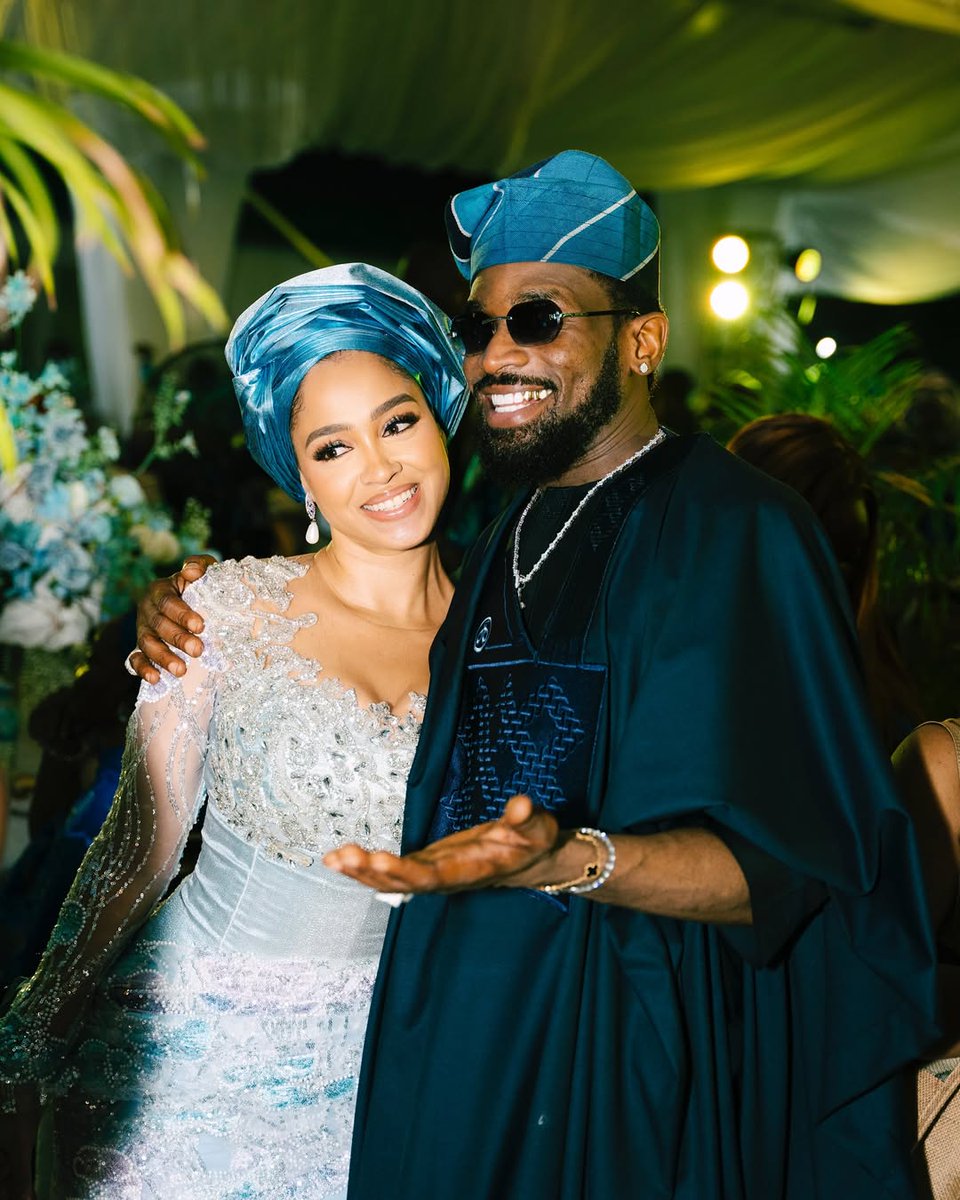 qedng's tweet image. D'banj celebrates 9th wedding anniversary 

#qedng #dbanj #kokomaster #weddinganniversary