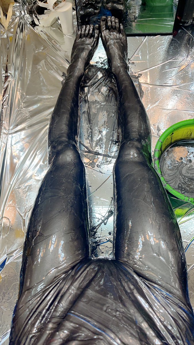 yuluo67137673's tweet photo. #messy #メッシー #bodypaint #ボディペイント #WAM
嗯，“沥青防水涂料”，救命我变成防水的了~ https://t.co/khvnv3M2mM