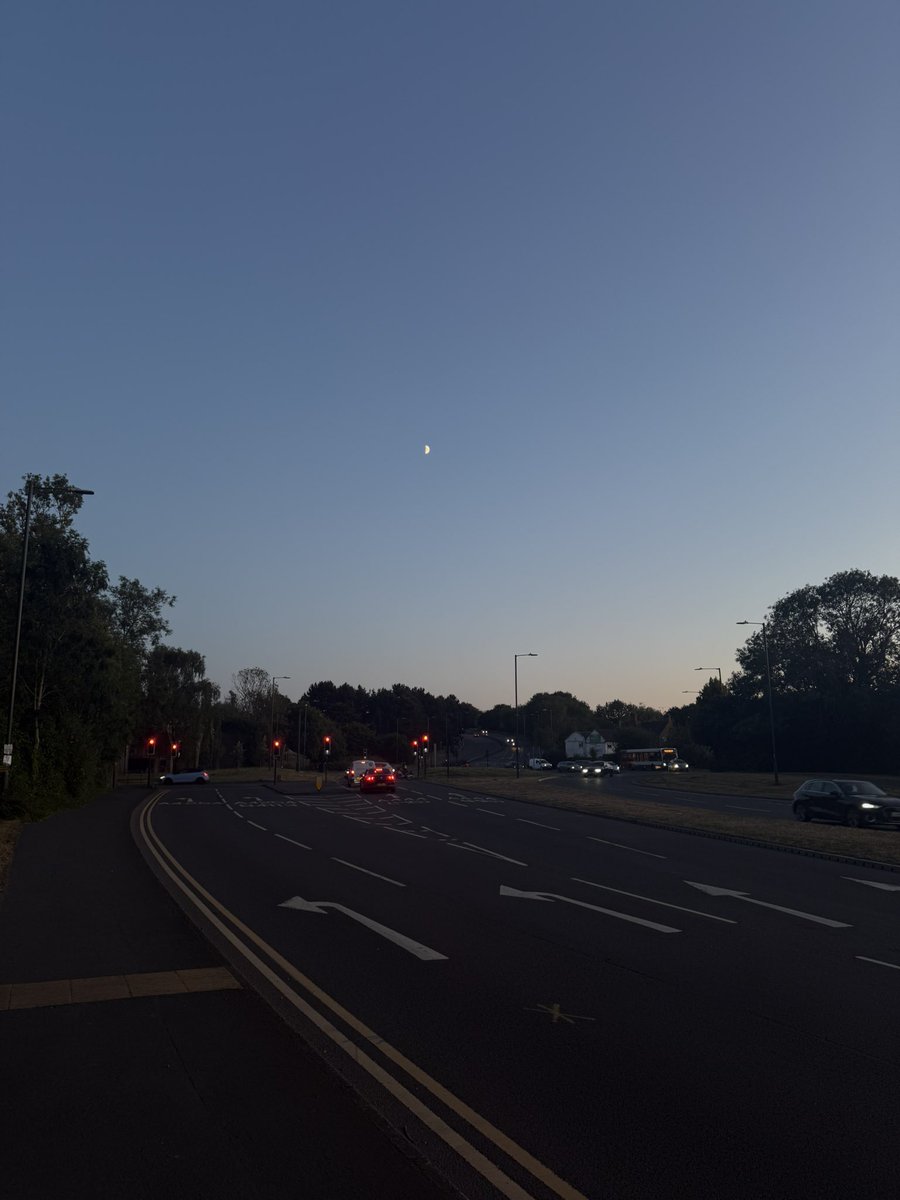 nebishlim's tweet photo. fitness session n chill walk back home. life is good https://t.co/UF3Qt55onM