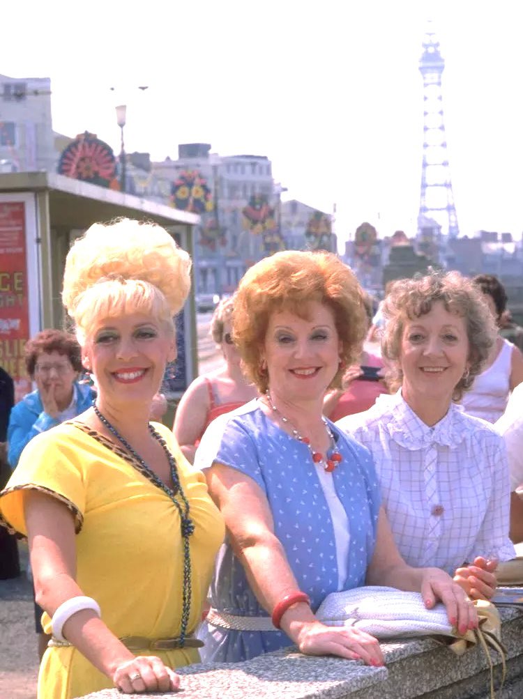 70sStreetFan's tweet photo. #OnThisDay 40 years ago,in 1985,on Coronation Street - Bet,Rita and Mavis were on holiday together in Blackpool.
#Corrie #ClassicCorrie #CoronationStreet #BetLynch #RitaFairclough #MavisRiley #JulieGoodyear #BarbaraKnox #ThelmaBarlow https://t.co/wa300dmCX4
