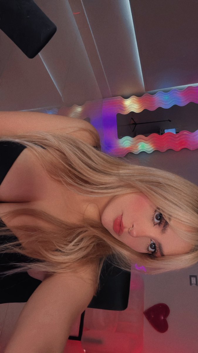 Bebé caile 
Ya en vivo 💜