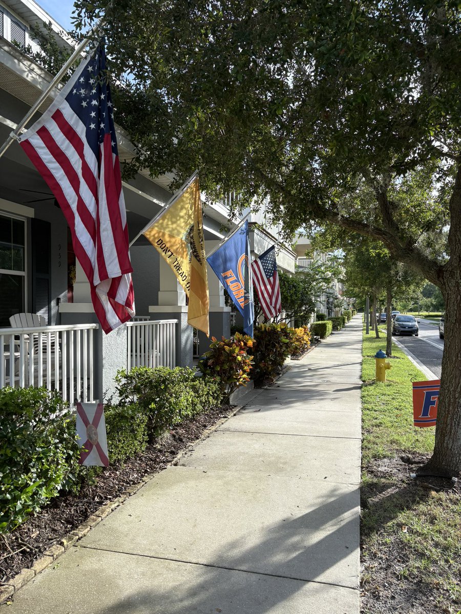 HoofieLife's tweet photo. Your Florida Woman is ready for 4th of July weekend in America! 🇺🇸 

#Florida #FLORIDAWOMAN #YourFloridaWoman #Hoofie #HoofieLife #Homeowner #Homemaker #decorations #flags #USA #MAGA #MakeAmericaGreatAgain #SaveAmerica #celebrate #letsgo #LFG #winning #happybirthdaytoyou #AmericasBirthday 🎉💥🥳😎🎆