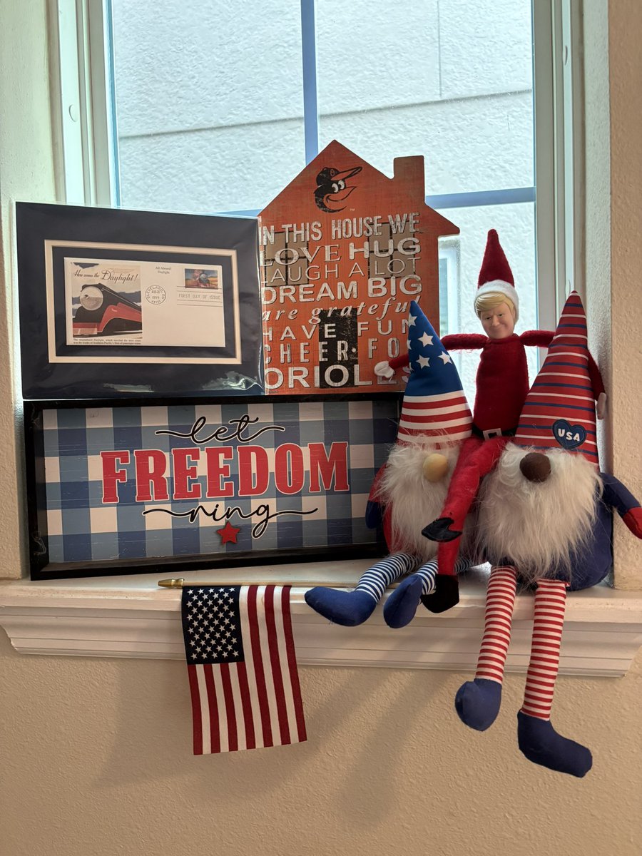 HoofieLife's tweet photo. Your Florida Woman is ready for 4th of July weekend in America! 🇺🇸 

#Florida #FLORIDAWOMAN #YourFloridaWoman #Hoofie #HoofieLife #Homeowner #Homemaker #decorations #flags #USA #MAGA #MakeAmericaGreatAgain #SaveAmerica #celebrate #letsgo #LFG #winning #happybirthdaytoyou #AmericasBirthday 🎉💥🥳😎🎆