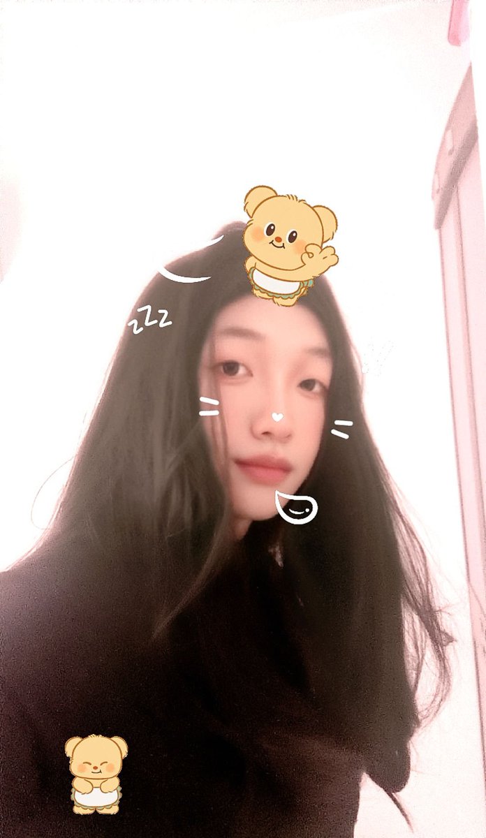 娜娜依 tweet media