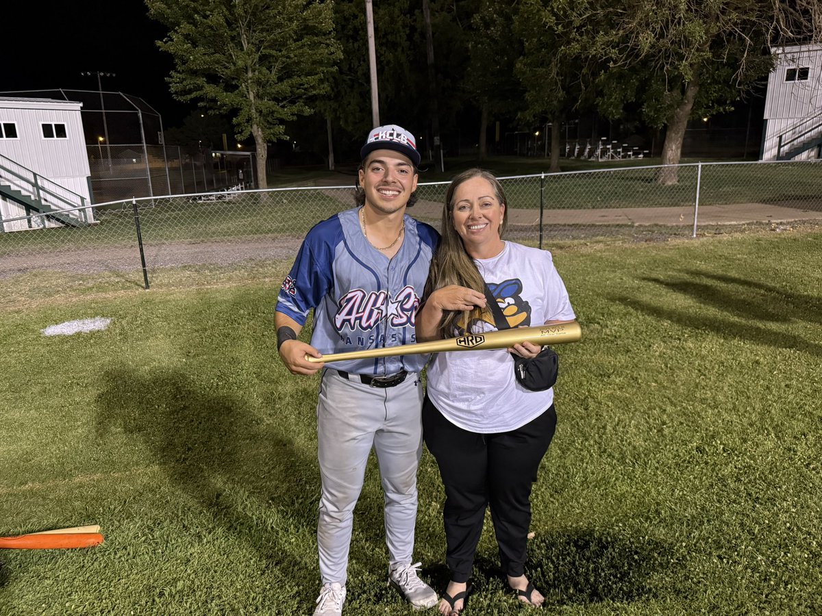 MartinezBynum's tweet image. Grateful for being selected in the @kclbonline all star game! Blessed to have started and received the MVP award after hitting a 2 run HR and recording an outfield assist!     @jm_kelly4 @bob_denucci
