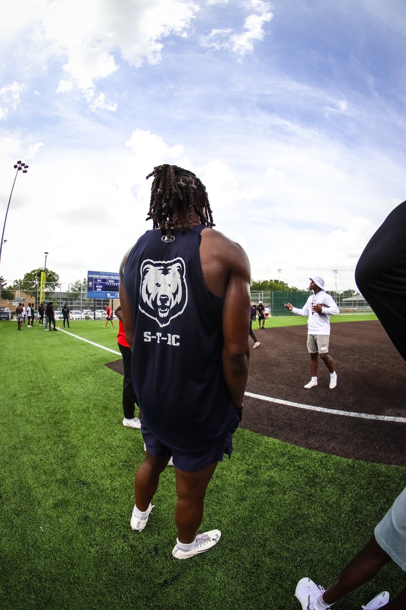DB Retreat 2025 
s/o to <a href="/malikboynton2/">Malik Boynton</a> @NFLDraftAcademy 
Legendary week!!!

🤟🏾🤟🏾🤟🏾<a href="/UNC_BearsFB/">Northern Colorado Football</a>
