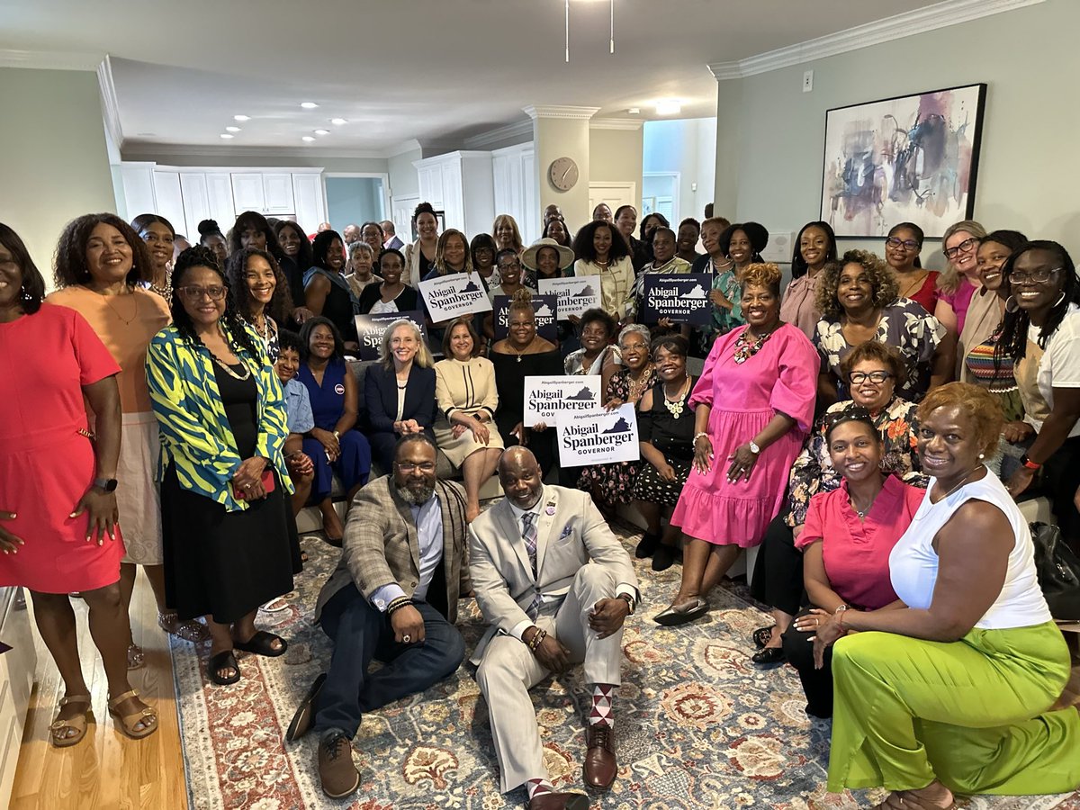 SenatorHashmi's tweet image. Joined Black Women on Deck and @SpanbergerForVA for a meet and greet in Alexandria tonight! Thank you to Keren for hosting.