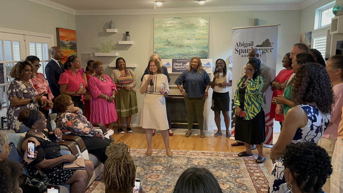 SenatorHashmi's tweet image. Joined Black Women on Deck and @SpanbergerForVA for a meet and greet in Alexandria tonight! Thank you to Keren for hosting.