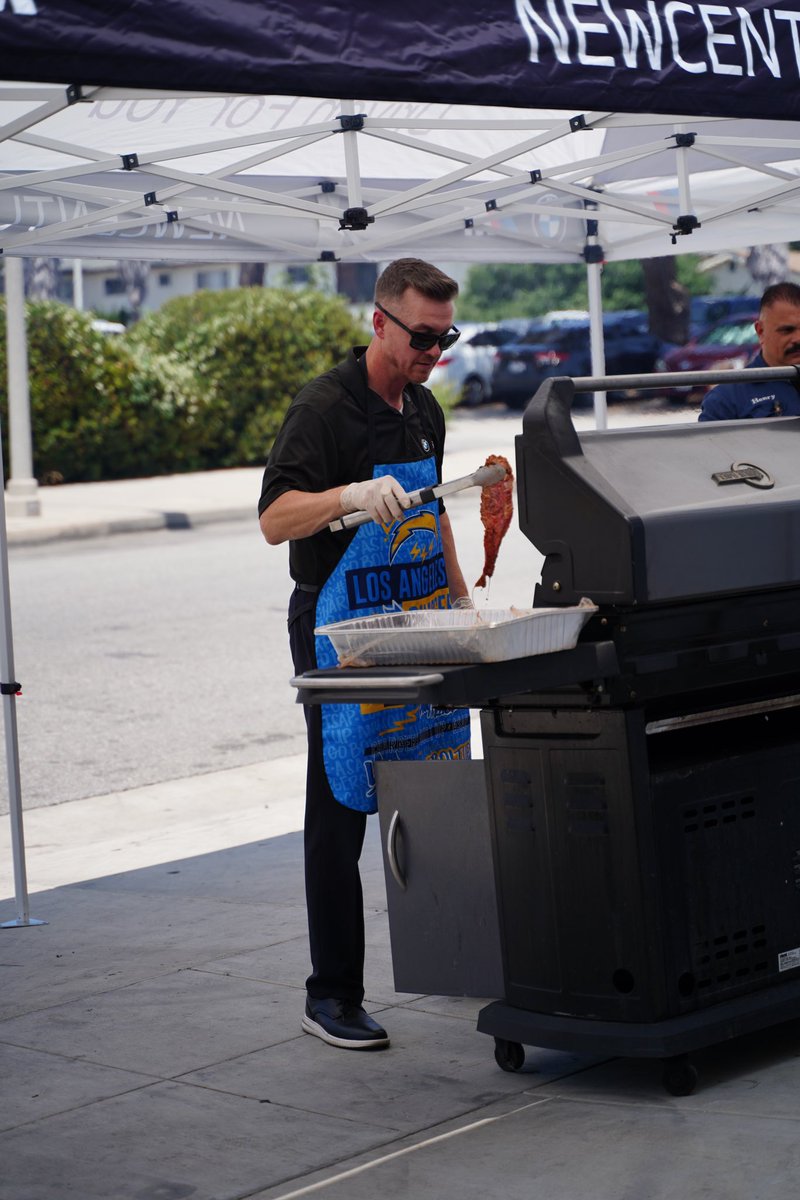 NCBMW's tweet photo. Team Appreciation Day! 

To our Parts and Service team members, thank you for all your hard work and making NCBMW amazing. Management thanks you! 
.
#hardwork #newcenturybmwdrivenforyou #appreciationpost https://t.co/6lJPFW3CmH