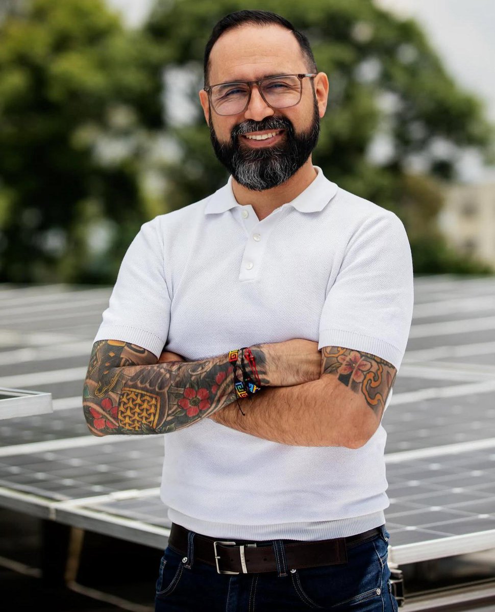 🚨#ATENCIÓN : Los invito a entrar al postdoc de <a href="/andrescamachom_/">Andrés Camacho M.</a> , ministro de Minas y Energía. Hoy se estrena su canal de video “Postdoc: Energía y Poder”, un espacio para comprender a fondo las transformaciones energéticas que vive Colombia desde una mirada crítica, pedagógica