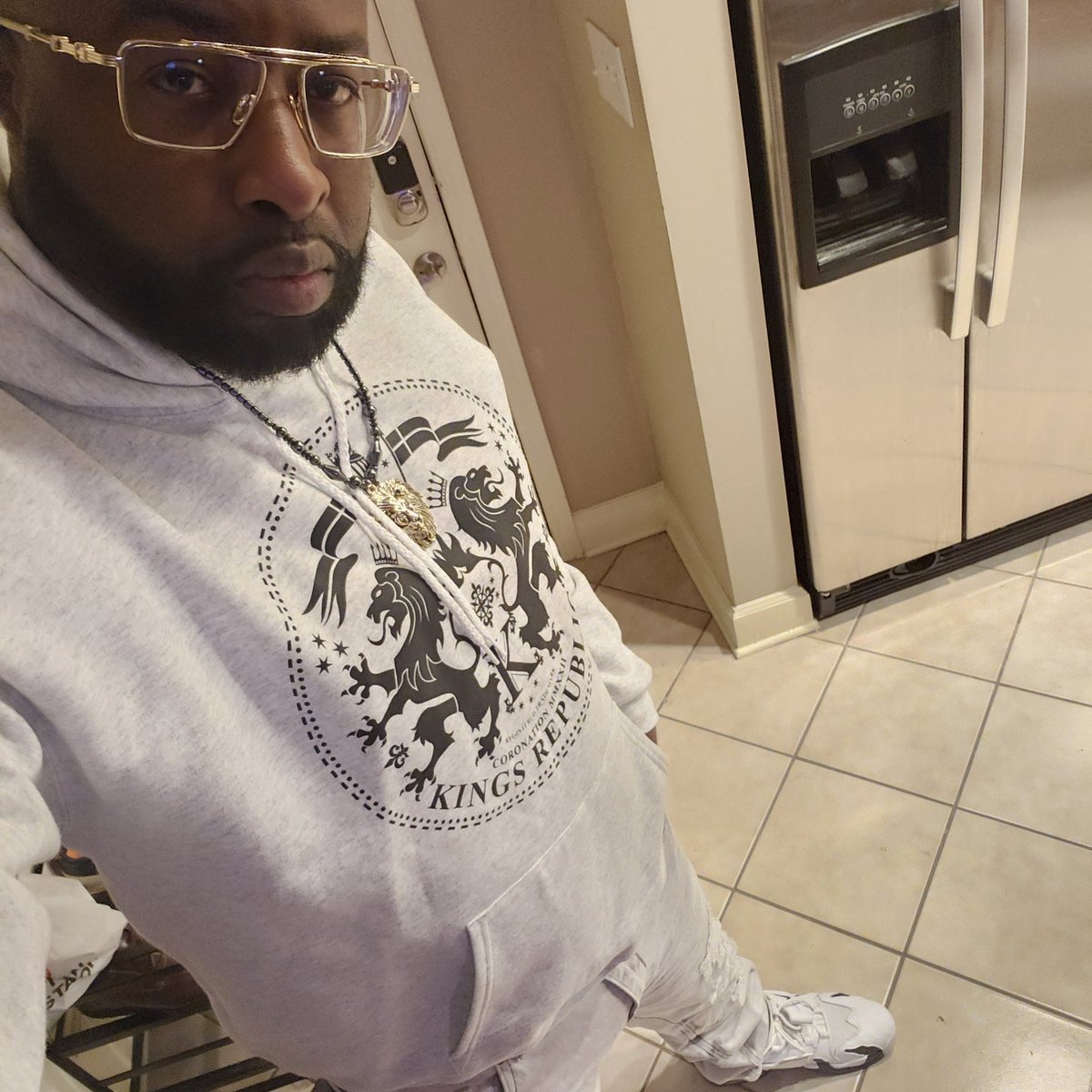 Ppl always wondering... 🤔